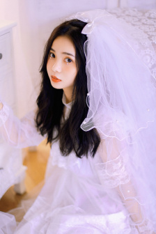她穿成军区大佬女配妻也无风雨